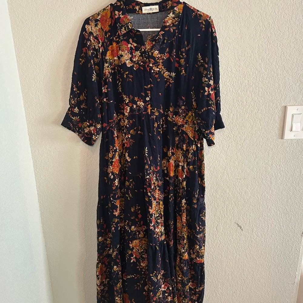 NATURAL LIFE Navy Floral Midi Dress
